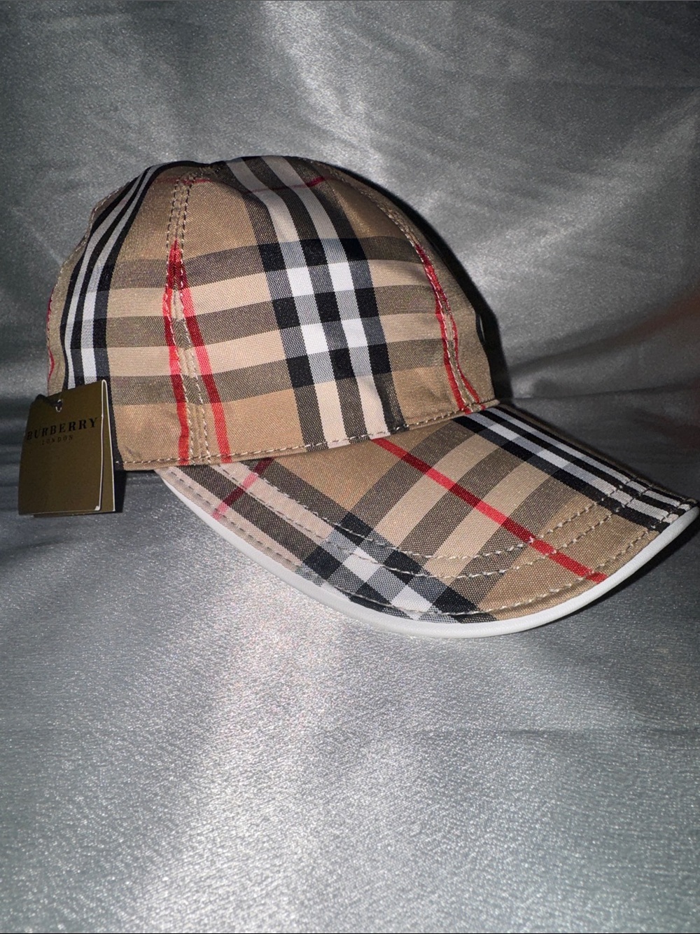 New!🔥Burberry Tan Plaid Baseball Cap with Red and Black Accents!🔥